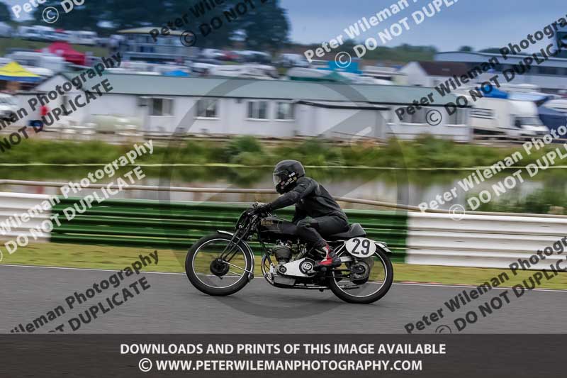 Vintage motorcycle club;eventdigitalimages;mallory park;mallory park trackday photographs;no limits trackdays;peter wileman photography;trackday digital images;trackday photos;vmcc festival 1000 bikes photographs